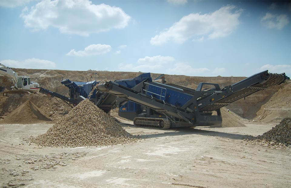Kleeman equipment in gravel mine