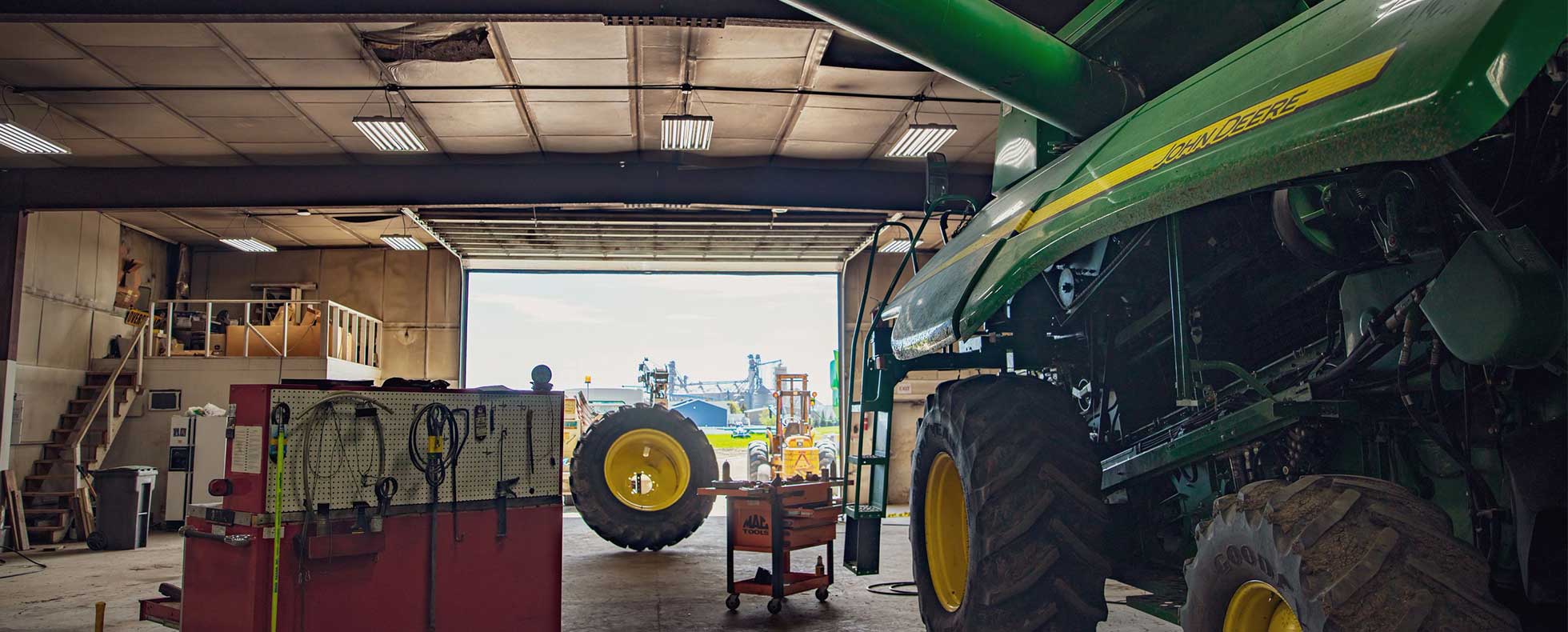 How to Prepare for Your Next Diesel Mechanic Interview (8 Tips)