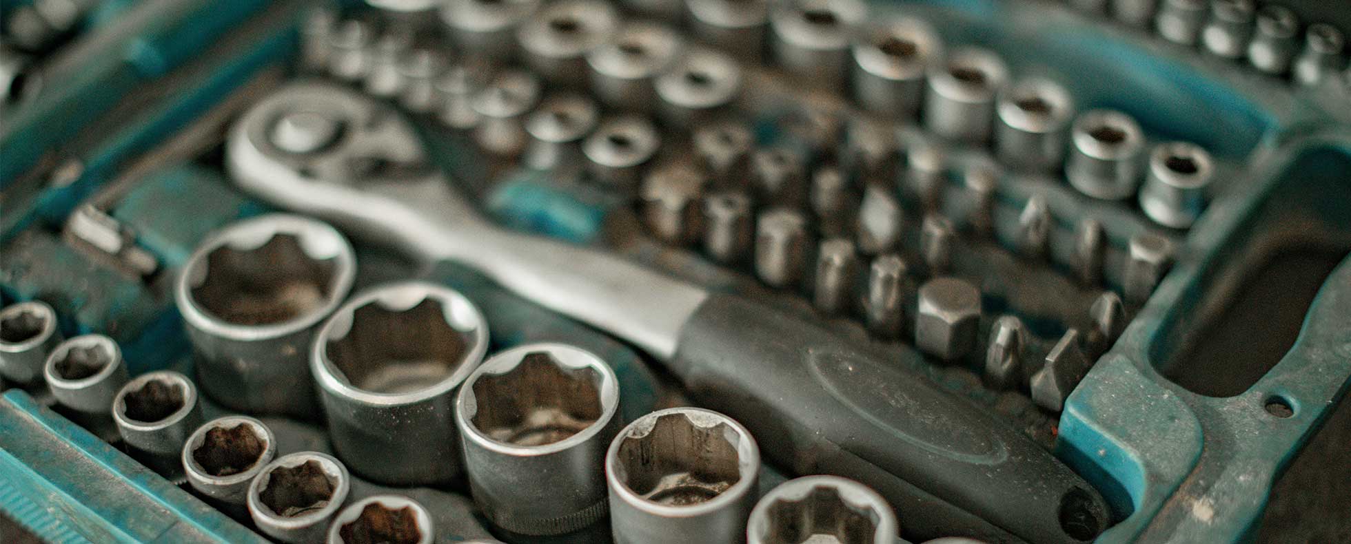 How to Save Money on Diesel Mechanic Tools (12 Tactics)