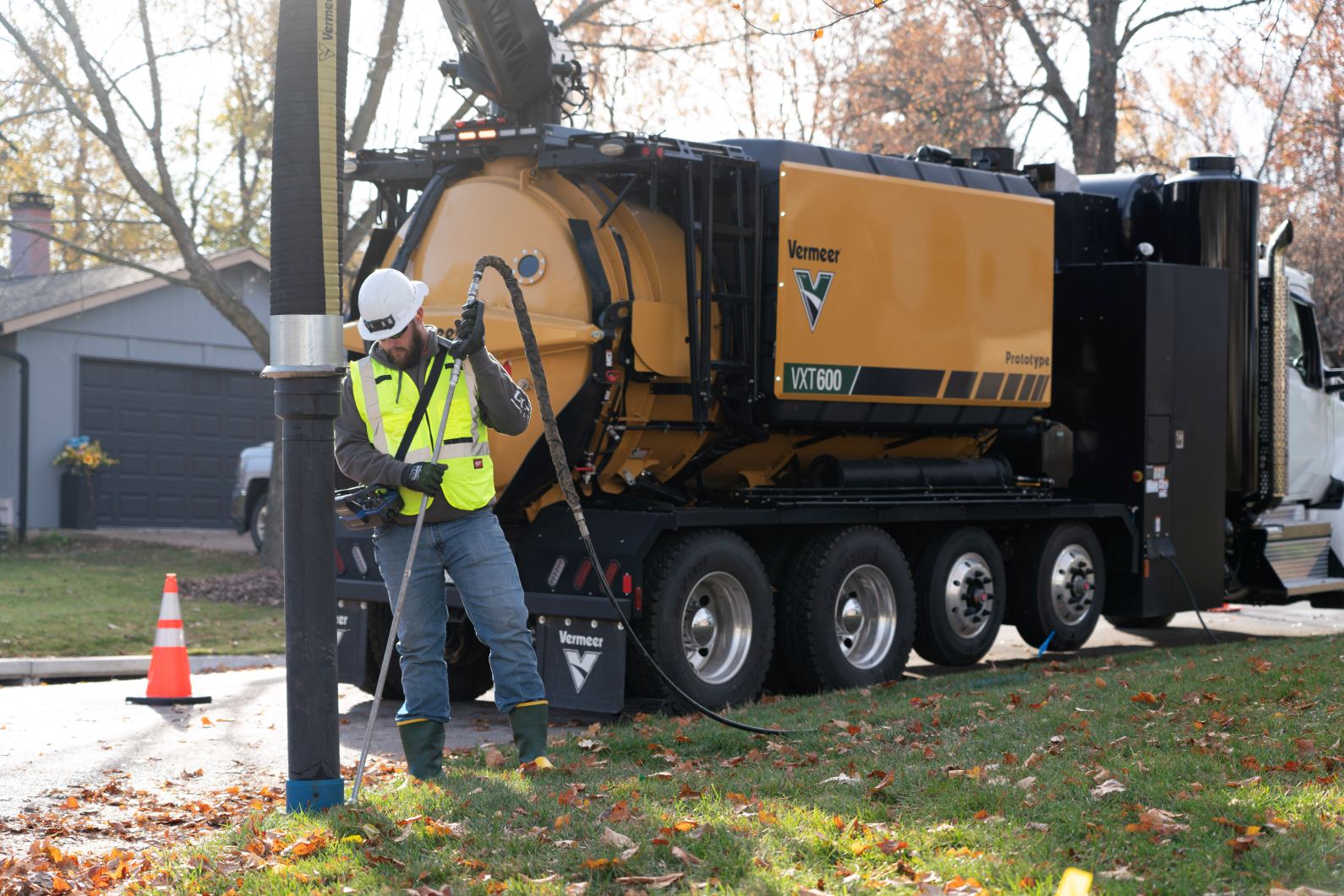 Man using VXT600 Vacuum Truck