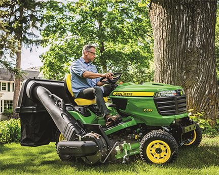 X739 Signature Series Law Tractor with bag attachments