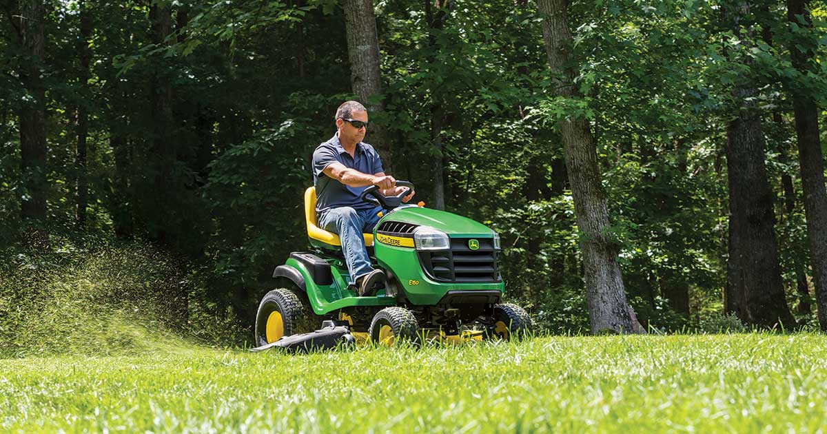John Deere Lawn & Land Equipment